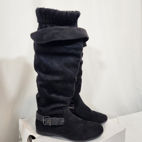 Aldo GLAULLA-98 Black warm fashion flat  boots buckle and socks top size 8 NIB - Picture 2 of 8